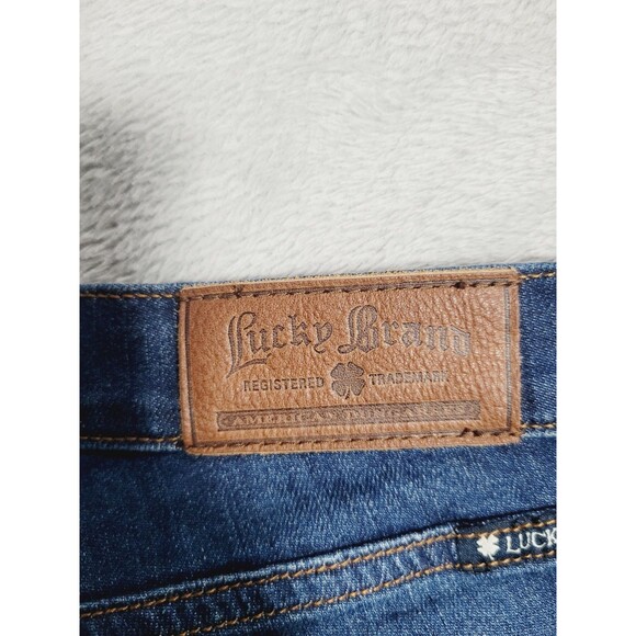 Lucky Brand Women’s Sofia Boot Jeans Size 6/28 Dark Wash 32” Inseam Bootcut NWT - Picture 4 of 16